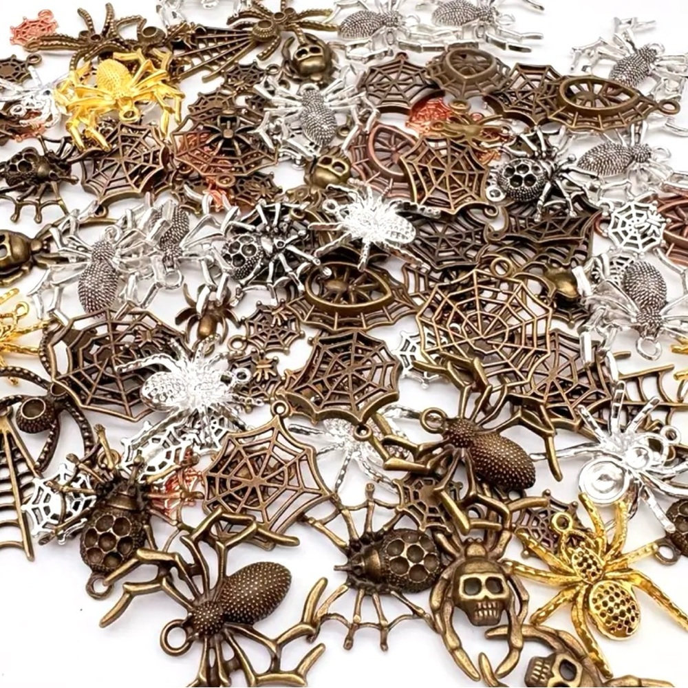 Halloween Creepy Crawler Mix – 20 Large Statement Charms